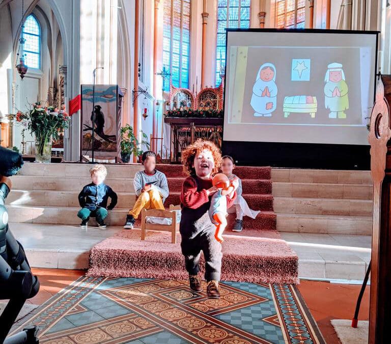 Rode krullen en baby Jezus